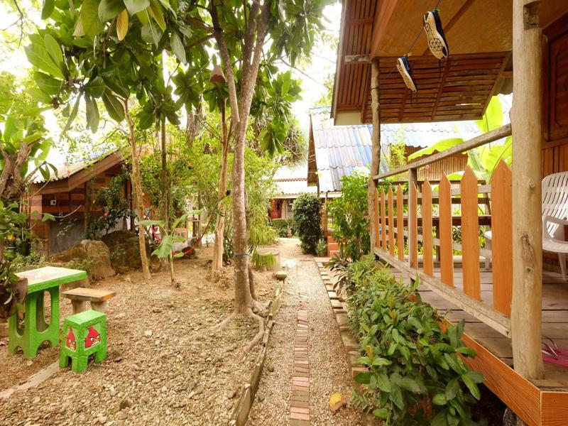 Lanta Valom Buri เกาะลันตา